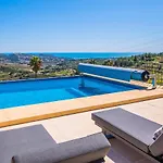 Luxury With Panoramic Views Over Moraira *